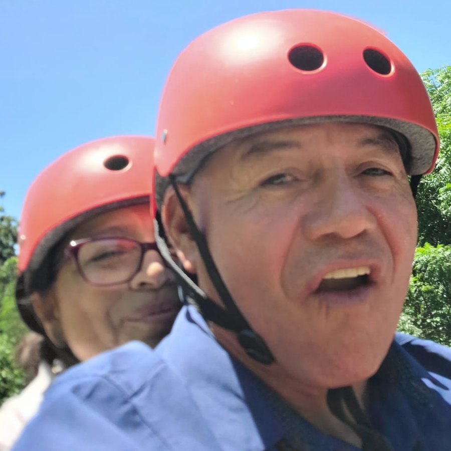 Trinidad y Dora